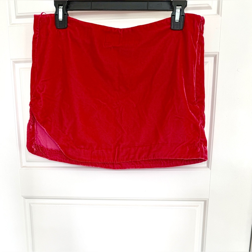 FREE PEOPLE
ANNALISE VELVET MINI SKIRT - Picture 6 of 8
